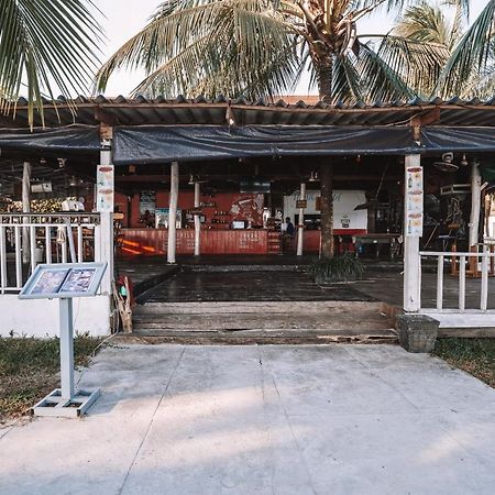 Malibu Hostel Koh Rong Eksteriør bilde