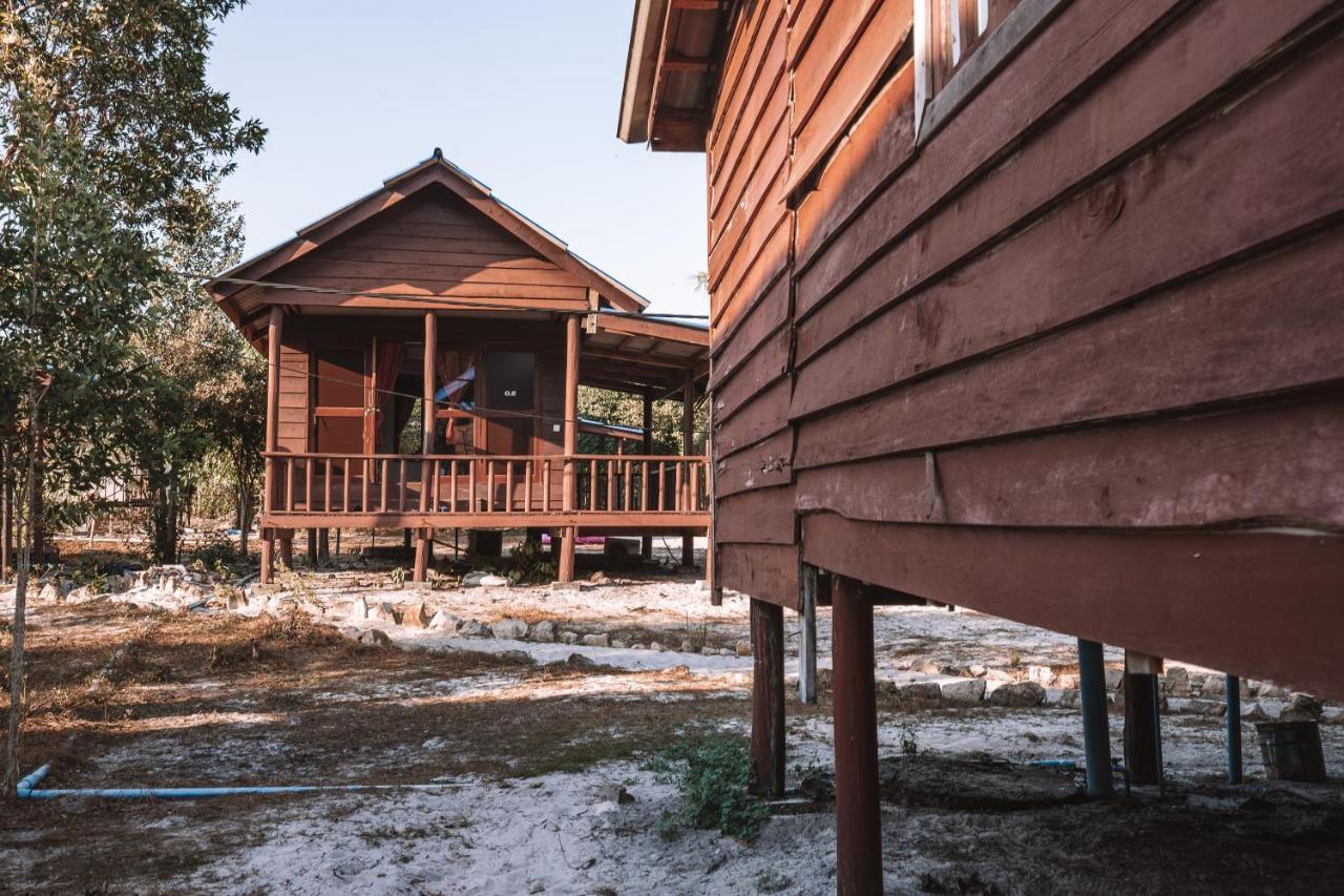 Malibu Hostel Koh Rong Eksteriør bilde